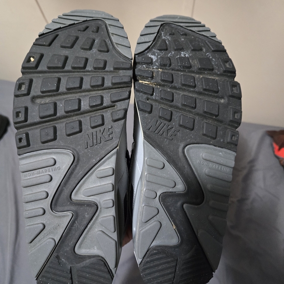 Nike Air Max Gray and Black Sneakers - Picture 3 of 5